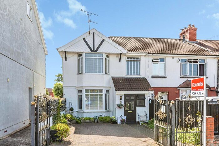 3 Bedroom End Of Terrace House For Sale In Church Road, Hanham, Bristol, BS15