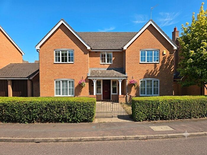 5 Bedroom Detached House For Sale In Chestnut Close, Northampton, NN7
