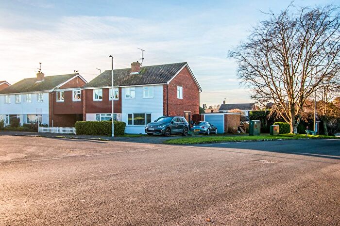 3 Bedroom Semi Detached House For Sale In Queens Approach, Uckfield, TN22