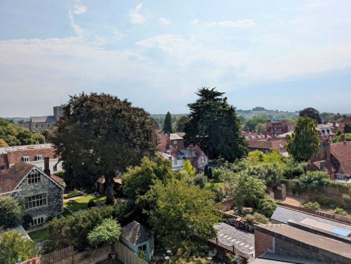 1 Bedroom Flat For Sale In Southgate Street, Winchester, Hampshire, SO23