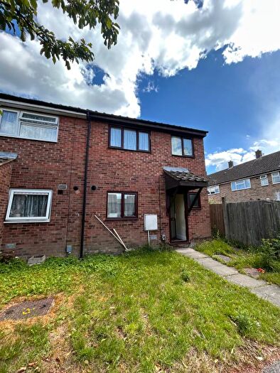 4 Bedroom Detached House To Rent In Plough Close, Luton, LU4