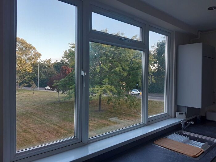 1 Bedroom Flat For Sale In Jocks Lane, Binfield, Bracknell, RG42