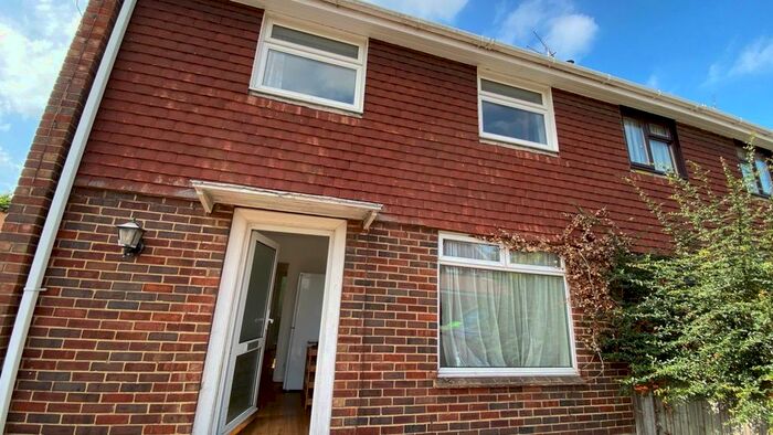 3 Bedroom Property To Rent In Princes Way, Canterbury, CT2