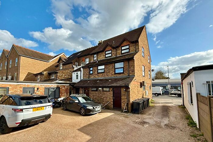 2 Bedroom Flat For Sale In High Street, Iver, SL0