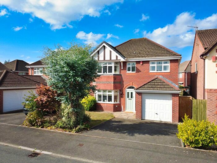4 Bedroom Detached House For Sale In Clos Brenin, Pontyclun, CF72