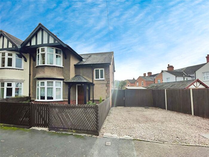 3 Bedroom Semi Detached House For Sale In Lime Avenue, Loughborough, Leicestershire, LE11