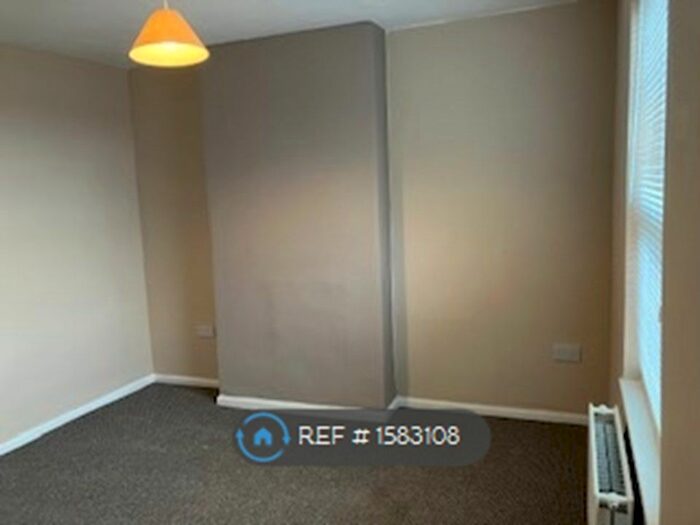 2 Bedroom Terraced House To Rent In Havelock Street, Kettering, NN16