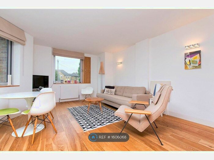 2 Bedroom Flat To Rent In Belmont Road, London, W4