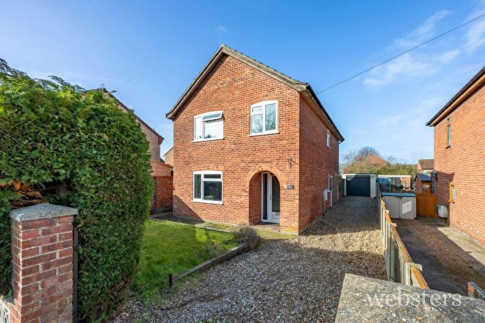 4 Bedroom Detached House For Sale In Clover Road, Norwich, NR7
