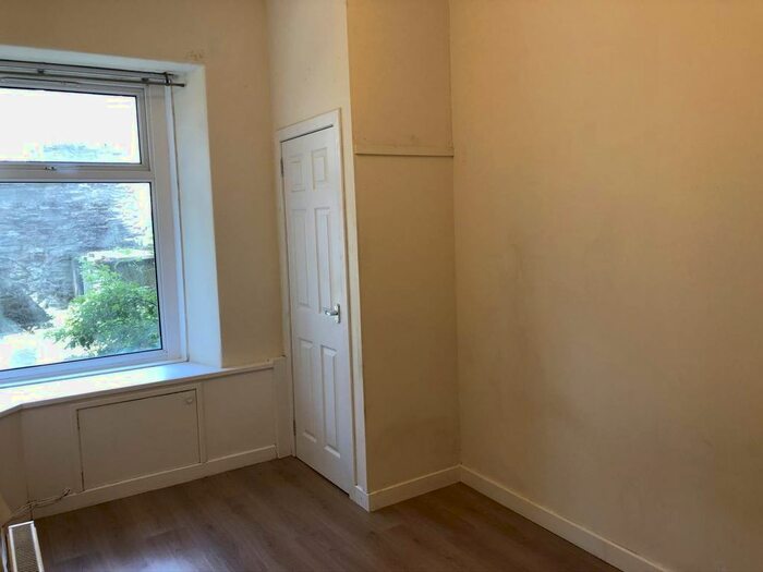 1 Bedroom Flat To Rent In Springhill, Dundee, DD4