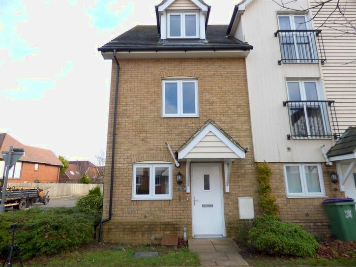 4 Bedroom End Of Terrace House To Rent In Page Road, Hawkinge, Folkestone, CT18