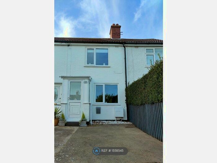 2 Bedroom Terraced House To Rent In Station Road, Lowerstoft, NR32
