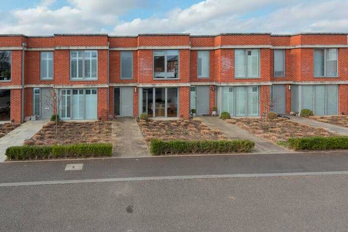 3 Bedroom End Of Terrace House To Rent In Orchard Square, Caversfield, OX27