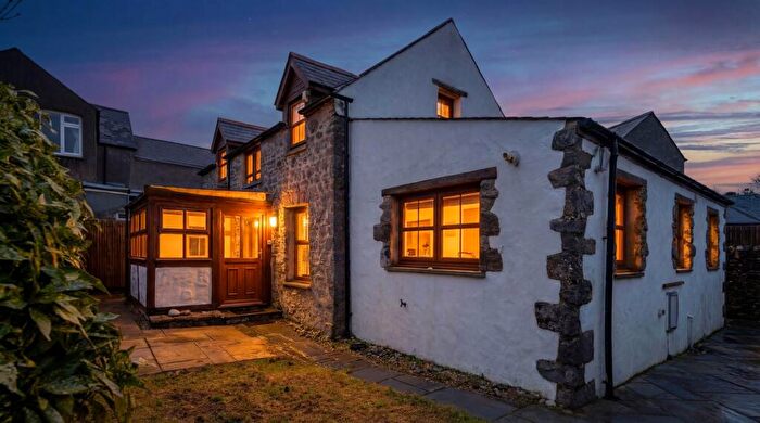 3 Bedroom Detached House For Sale In Gooses Lane, Pembroke, SA71