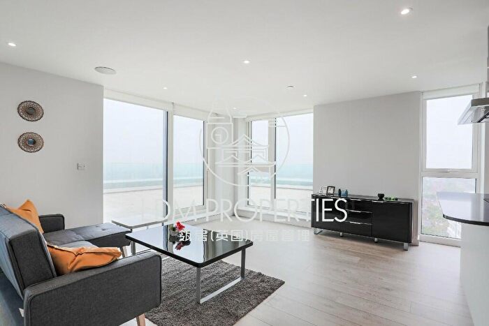 2 Bedroom Apartment To Rent In (September Move-in) Skylark Point, Woodberry Down, N4