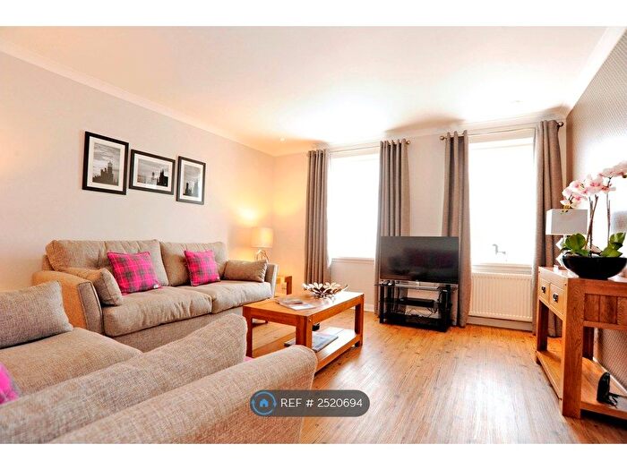 2 Bedroom Flat To Rent In Claremont Gardens, Aberdeen, AB10
