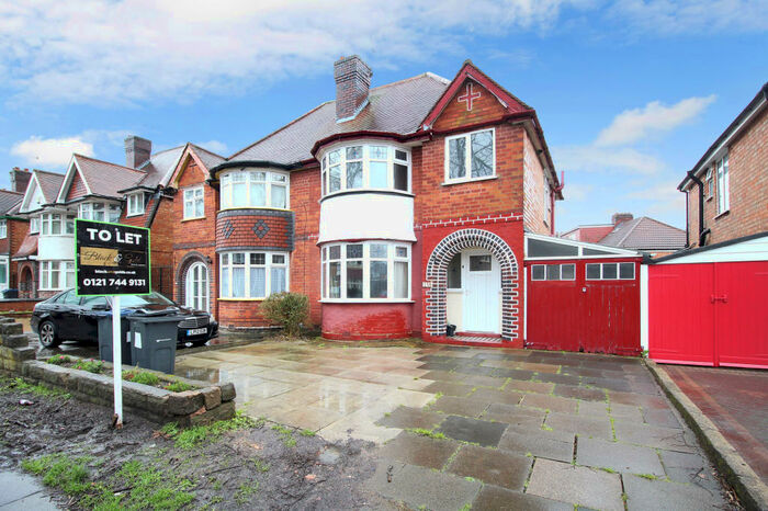 3 Bedroom Semi-Detached House To Rent In School Road, Hall Green, B28