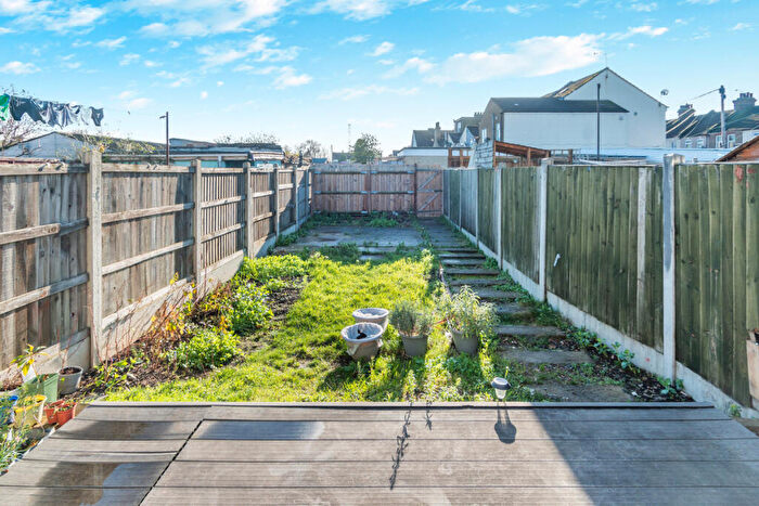 3 Bedroom Terraced House For Sale In London Road, Grays, RM20