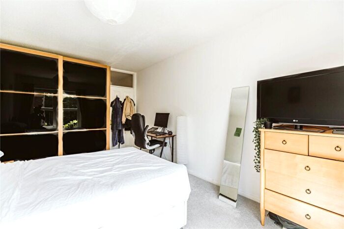 3 Bedroom Flat To Rent In -Avondowns Court Alma Vale Road, Bristol, BS8