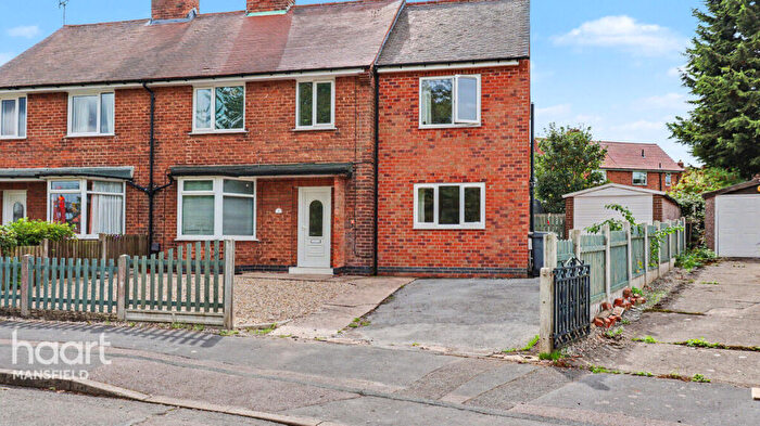 4 Bedroom Semi-Detached House For Sale In The Bassett, Mansfield, NG20