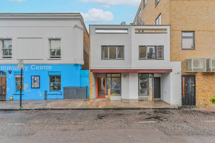 2 Bedroom Terraced House For Sale In Hurlock Street, Islington, London, N5