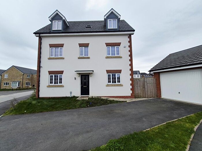 4 Bedroom House To Rent In Entwistle Drive, BB2