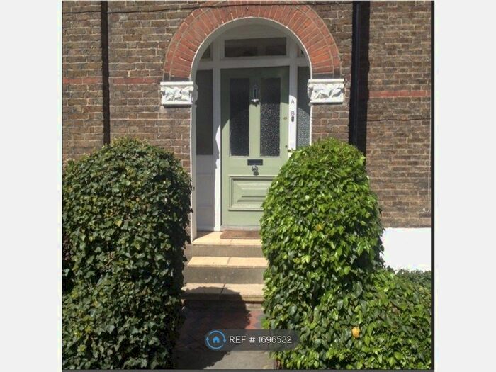 1 Bedroom Flat To Rent In Underhill Road, London, SE22