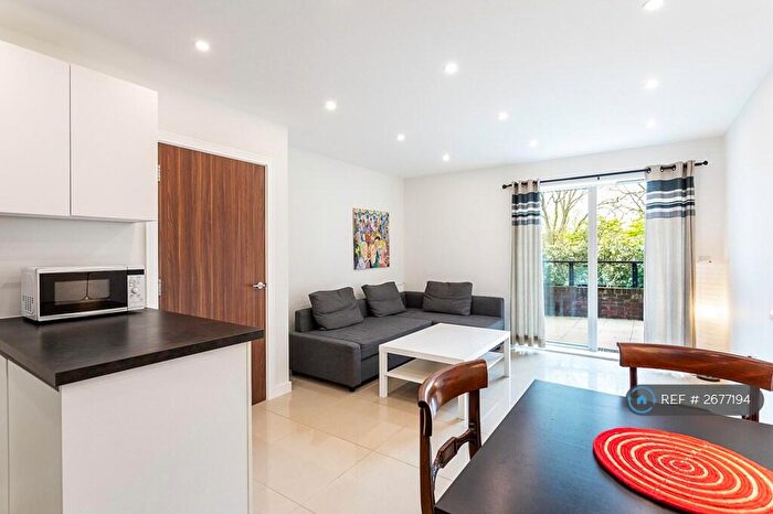 1 Bedroom Flat To Rent In Crested Court, London, NW9