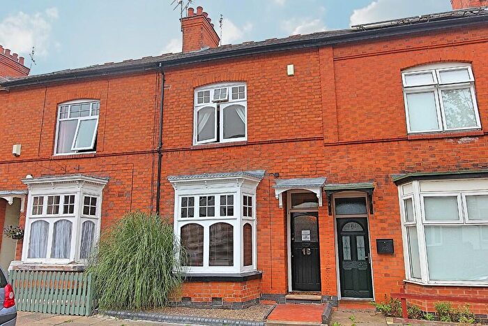 3 Bedroom Town House For Sale In Sykefield Avenue, Leicester, LE3