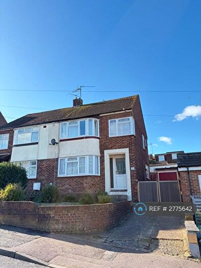 4 Bedroom Semi-Detached House To Rent In Sholden Road, Rochester, ME2