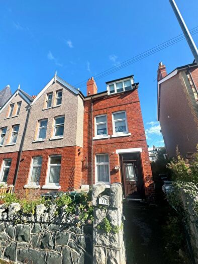 1 Bedroom Flat To Rent In York Road, Colwyn Bay, LL29