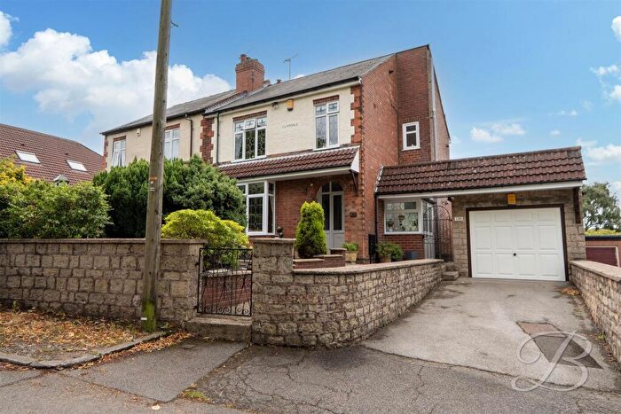 3 Bedroom Semi-Detached House For Sale In Southwell Road West, Mansfield, NG18