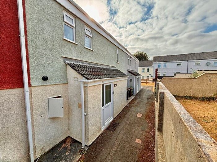 3 Bedroom Terraced House For Sale In Wasdale Gardens, Plymouth, PL6