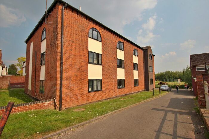 1 Bedroom Flat To Rent In Chapel House, Swilgate, Tewkesbury, GL20