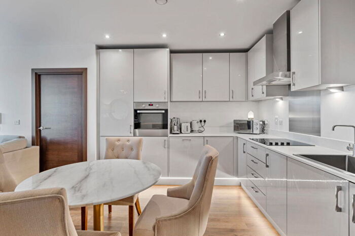 1 Bedroom Penthouse For Sale In Halcyon Place, Brentwood, Essex, CM14