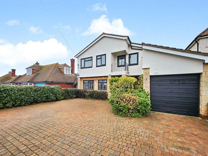 4 Bedroom Detached House For Sale In Westbrook Avenue, Margate, CT9