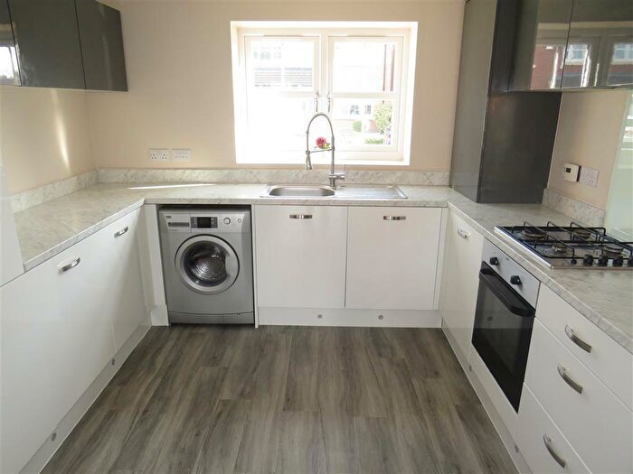 3 Bedroom House To Rent In Hawk Drive, Blaxton, Doncaster, DN9