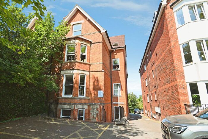 1 Bedroom Flat For Sale In College Road, Maidstone, ME15