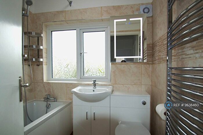 3 Bedroom Semi Detached House To Rent In Carmarthen Road, Fforestfach, Swansea, SA5