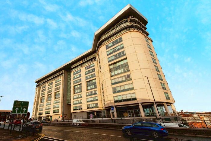 2 Bedroom Flat To Rent In West Wear Street, Sunderland, Tyne And Wear, SR1