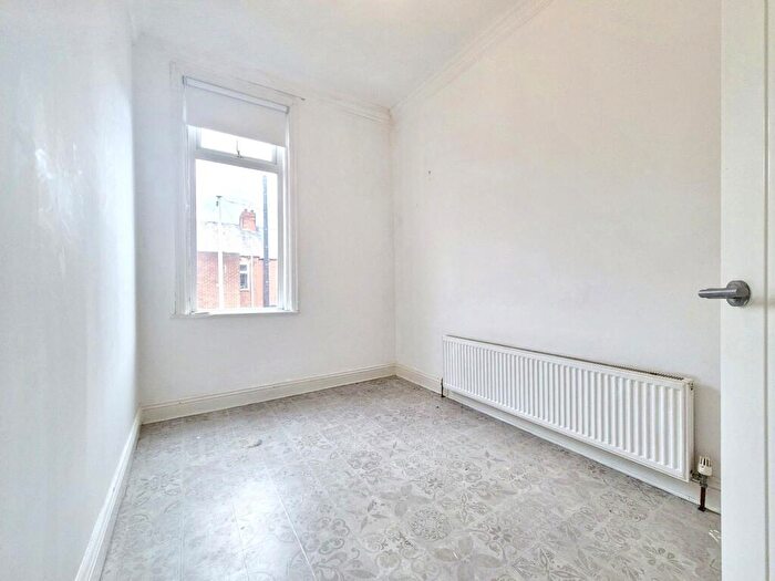 3 Bedroom Flat To Rent In Lemon Street, South Shields, Tyne And Wear, NE33