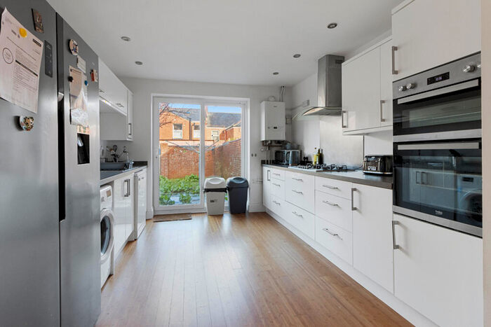 1 Bedroom Terraced House To Rent In Pinhoe Road, Exeter, EX4