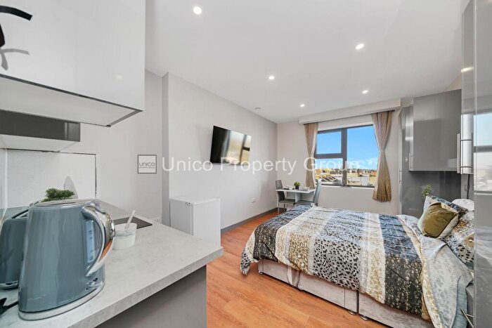 Studio To Rent In Cranbrook Road, Ilford, IG1