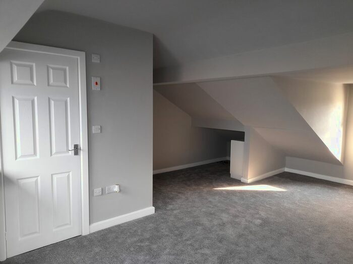 1 Bedroom Flat To Rent In Crossgreen Lane, Crossgates/Halton, LS15