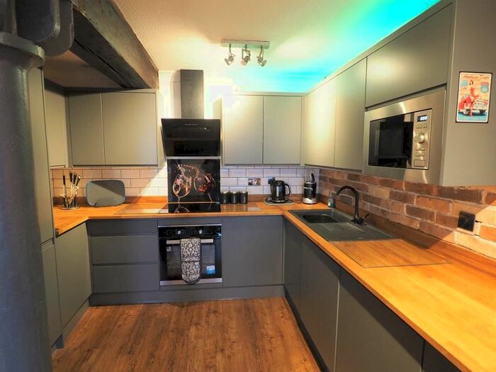 1 Bedroom Flat To Rent In Warehouse, Marina, Hull, HU1