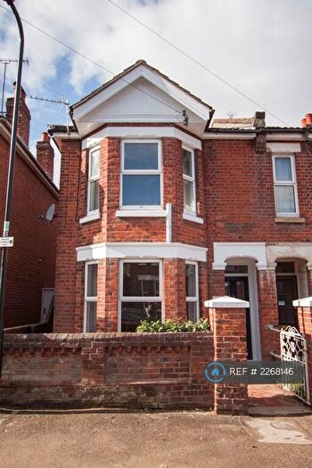 5 Bedroom Semi-Detached House To Rent In Burlington Road, Southampton, SO15