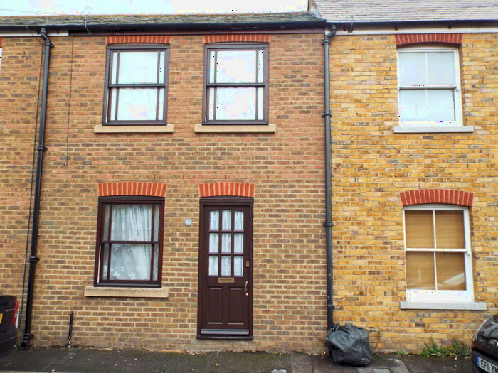 2 Bedroom House To Rent In School Lane, Ramsgate, CT11