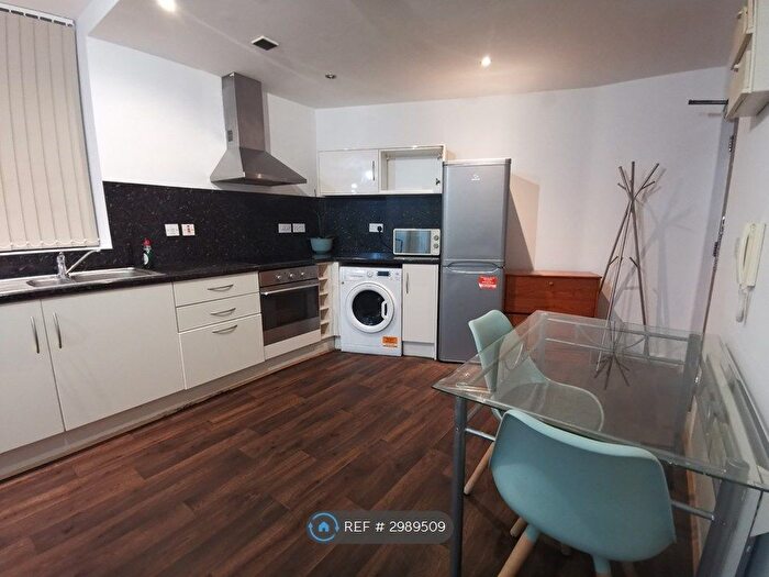 2 Bedroom Flat To Rent In Campbell House, Manchester, M11
