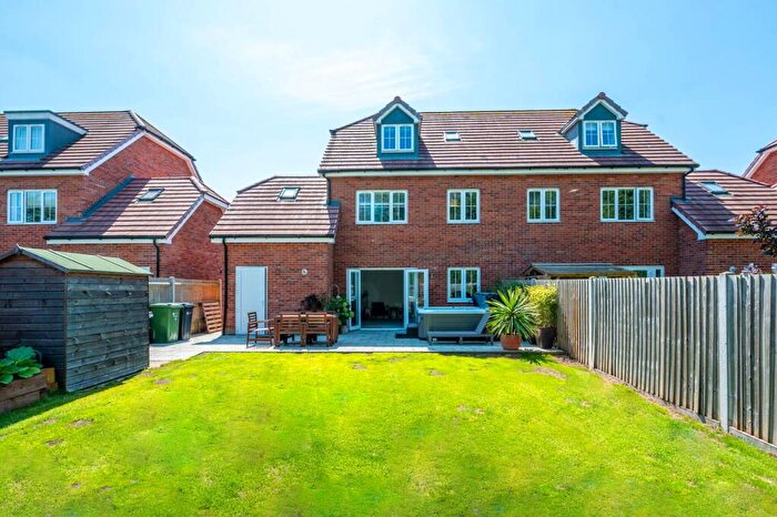4 Bedroom Semi-Detached House For Sale In Halifax Close, Guildford, GU3