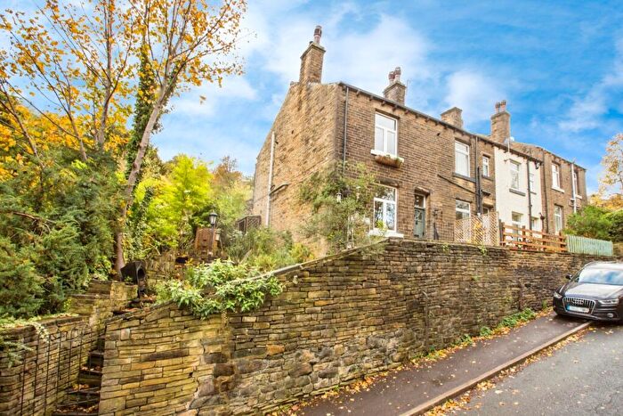 2 Bedroom End Of Terrace House For Sale In Trooper Lane, Halifax, West Yorkshire, HX3